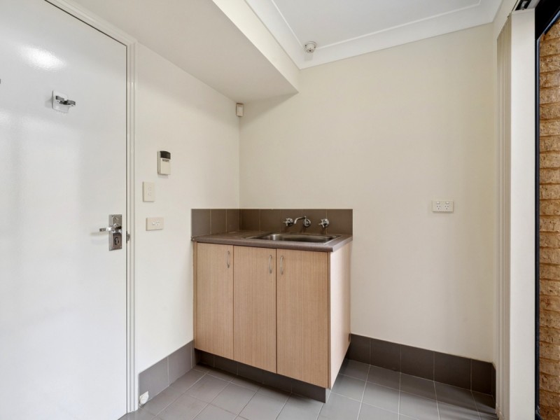 6/6 Hogarth Street, Cannington WA 6107