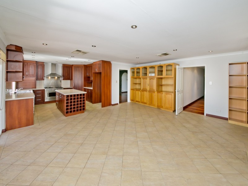 7 Bedford Street, Bayswater WA 6053