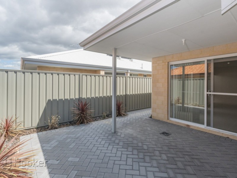 120D Thomas Street, Queens Park WA 6107