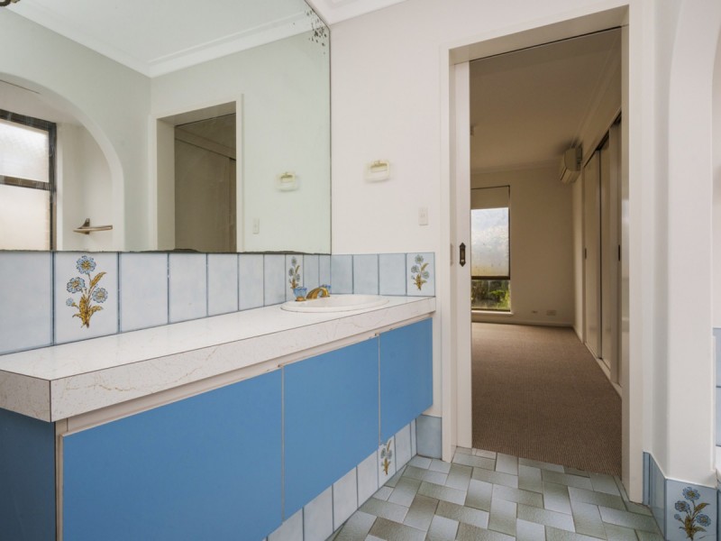 45 Broadhurst Crescent, Bateman WA 6150