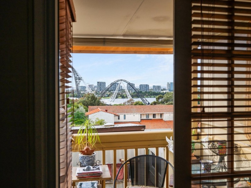 34/22 Nile Street, East Perth WA 6004