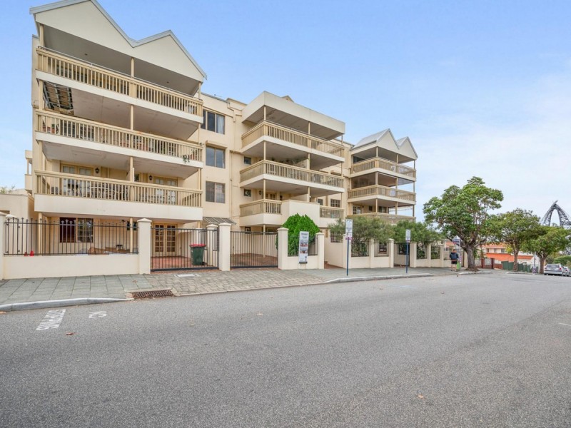 34/22 Nile Street, East Perth WA 6004