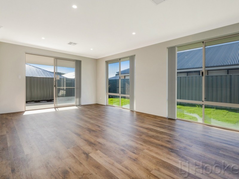 3 Reevesby Street, Eglinton WA 6034