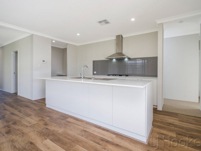 3 Reevesby Street, Eglinton WA 6034