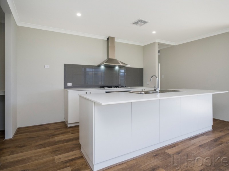 3 Reevesby Street, Eglinton WA 6034