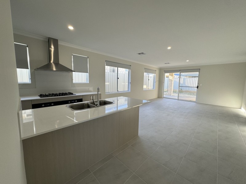 13 Paddle Way, Yanchep WA 6035