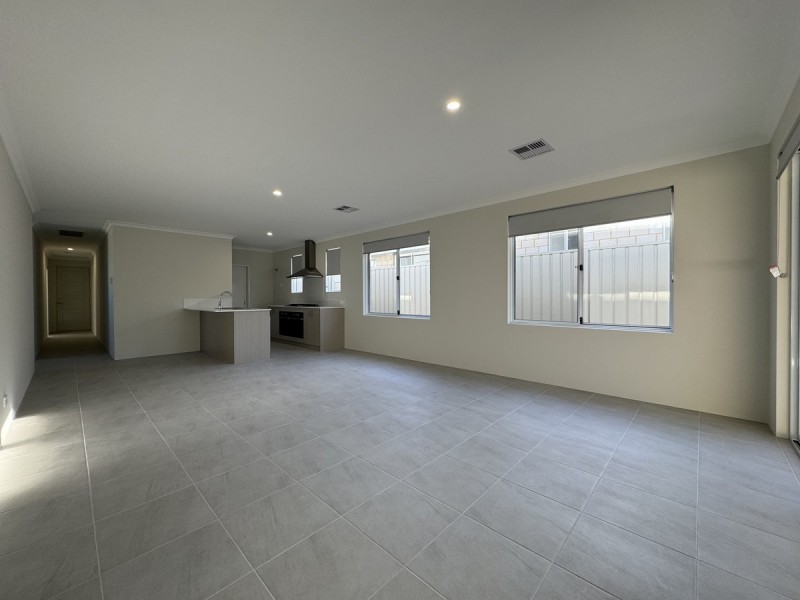 13 Paddle Way, Yanchep WA 6035