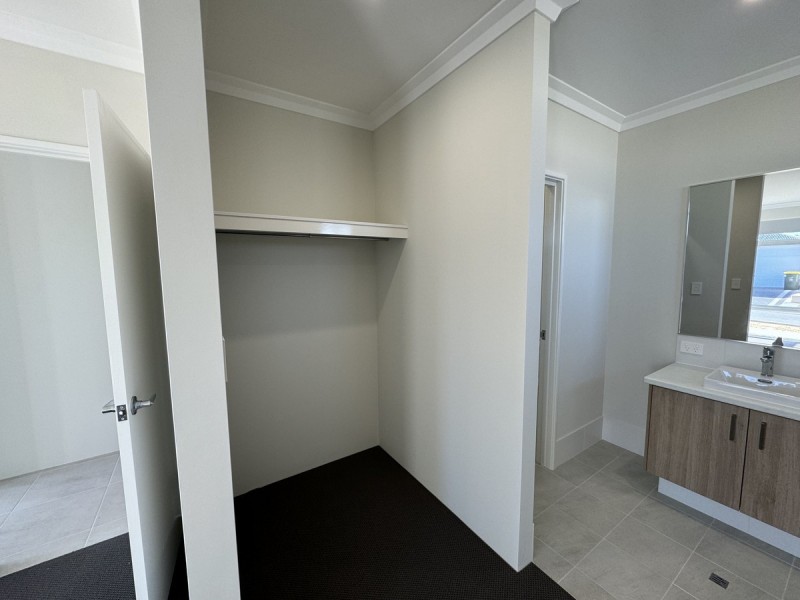 13 Paddle Way, Yanchep WA 6035