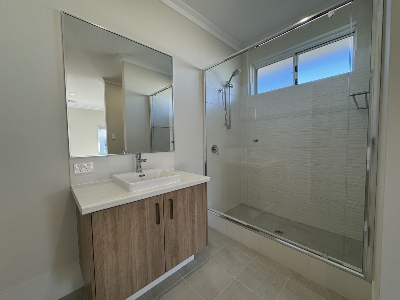 13 Paddle Way, Yanchep WA 6035