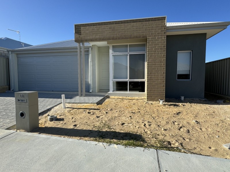 13 Paddle Way, Yanchep WA 6035