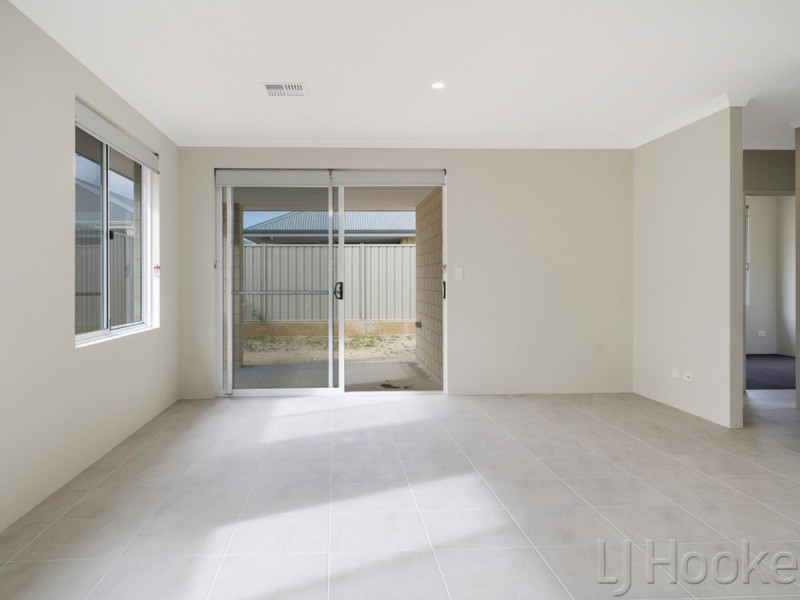 13 Paddle Way, Yanchep WA 6035