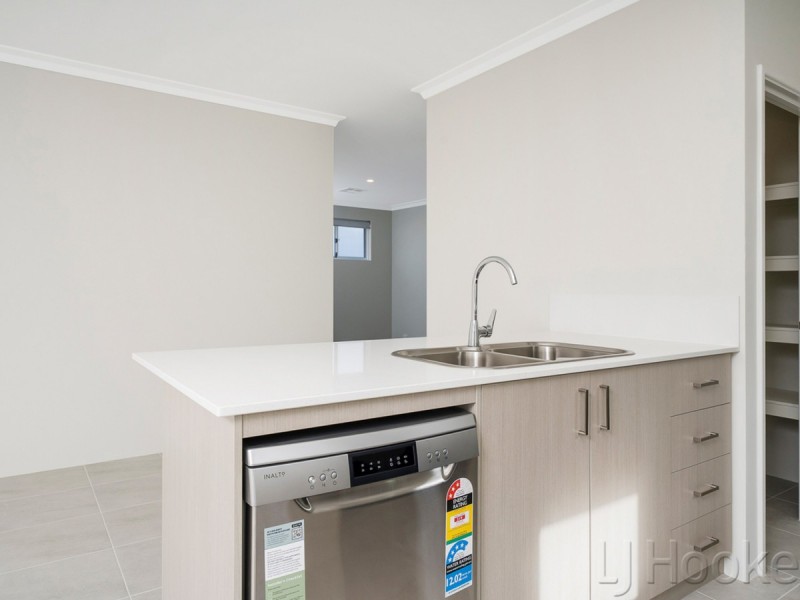 13 Paddle Way, Yanchep WA 6035