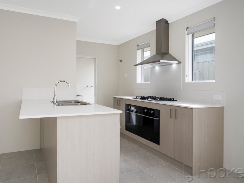 13 Paddle Way, Yanchep WA 6035