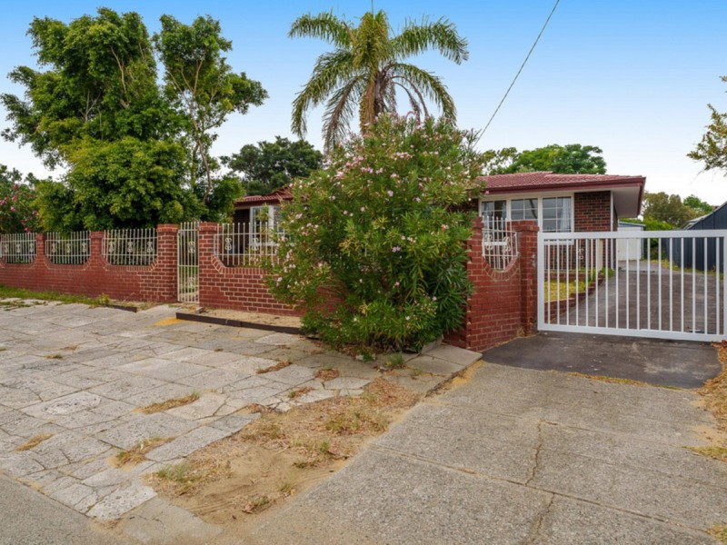 12 Girrawheen Avenue, Girrawheen WA 6064