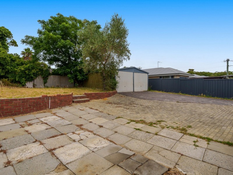 12 Girrawheen Avenue, Girrawheen WA 6064