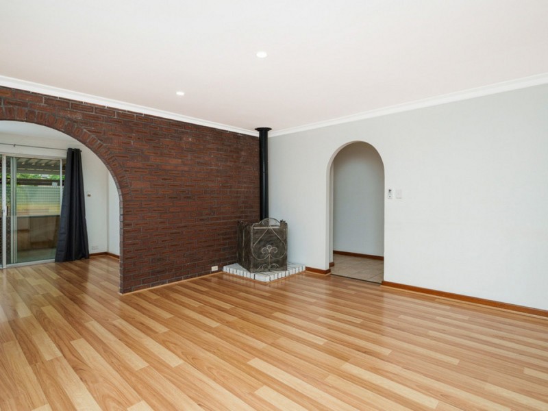 12 Girrawheen Avenue, Girrawheen WA 6064