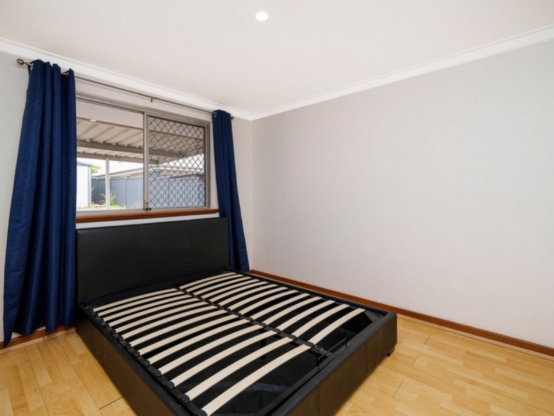 12 Girrawheen Avenue, Girrawheen WA 6064