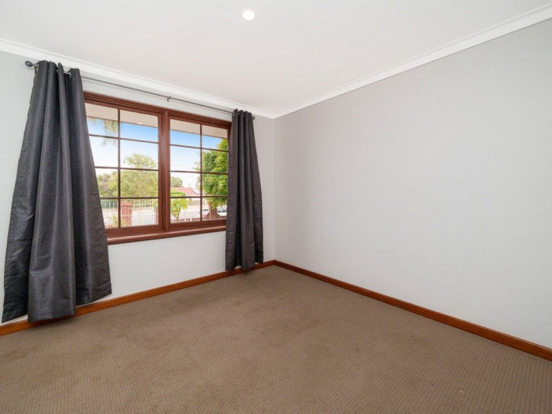 12 Girrawheen Avenue, Girrawheen WA 6064