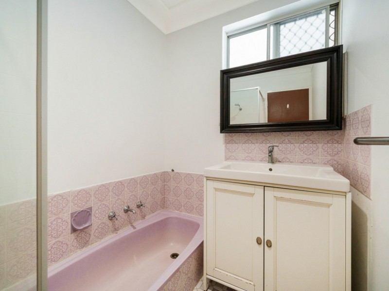 12 Girrawheen Avenue, Girrawheen WA 6064