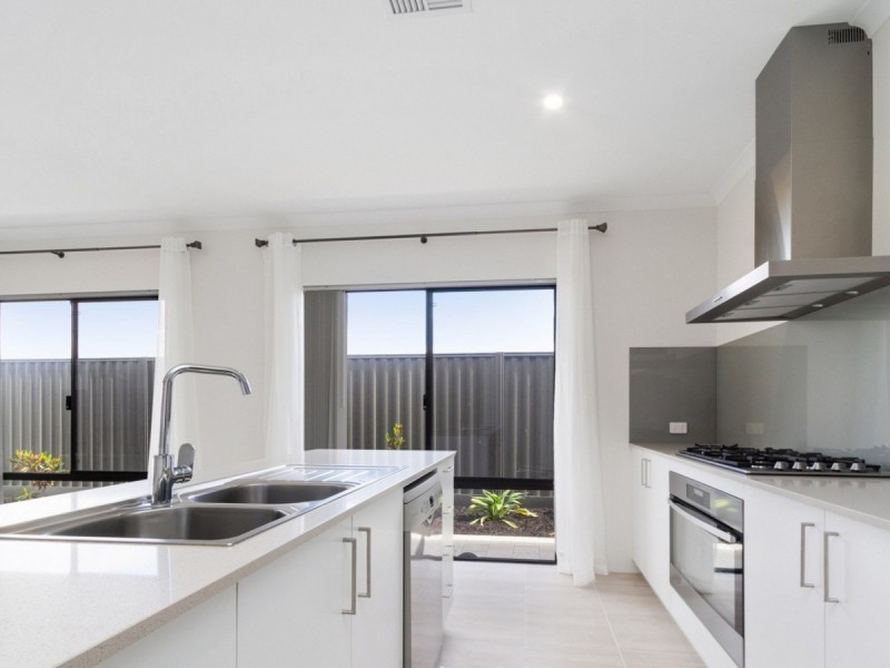 3 Giverny Link, Landsdale WA 6065