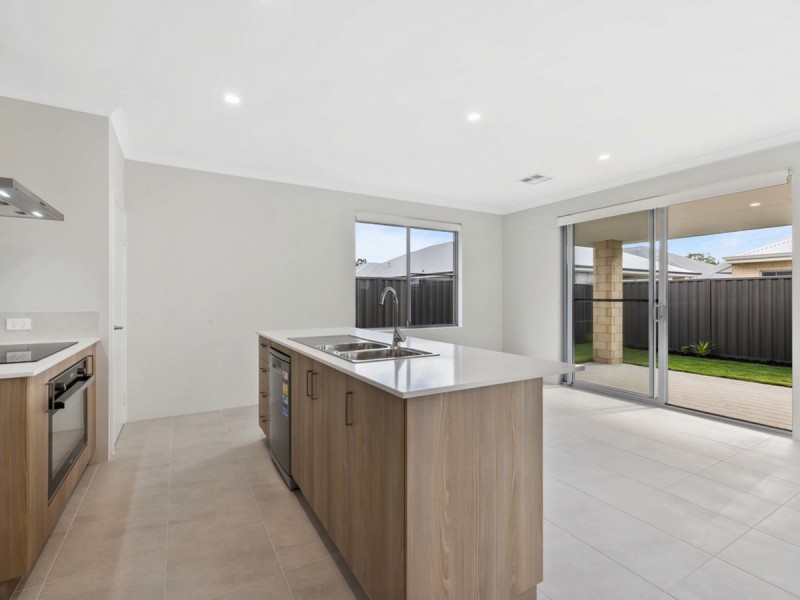 3 Negri Close, South Guildford WA 6055