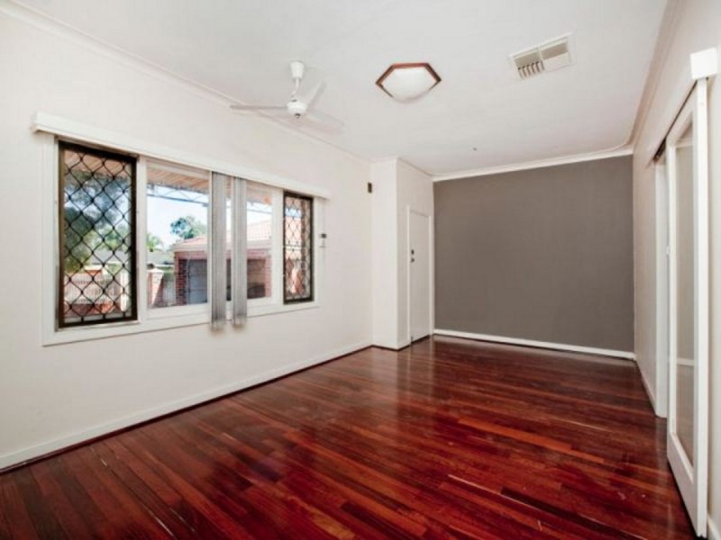 18 Quadea Way, Nollamara WA 6061