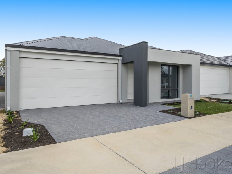 71 Denmark Loop, South Guildford WA 6055