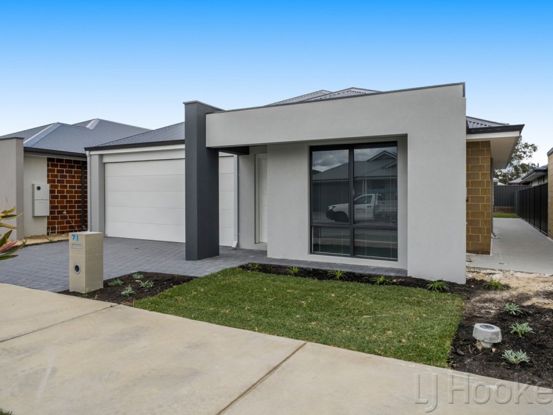 71 Denmark Loop, South Guildford WA 6055