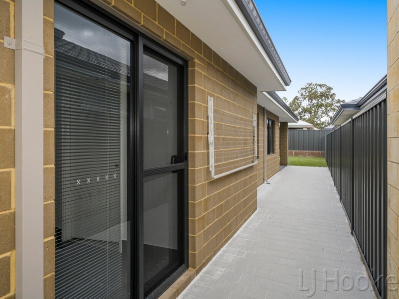 71 Denmark Loop, South Guildford WA 6055