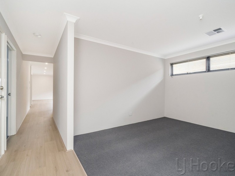 71 Denmark Loop, South Guildford WA 6055