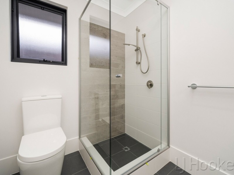 71 Denmark Loop, South Guildford WA 6055