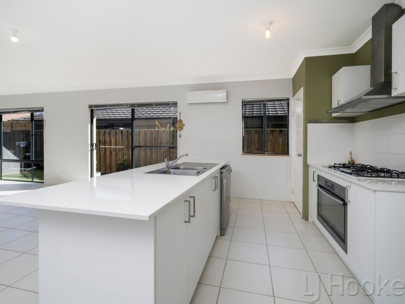 8 Tilbrook Rise, Ellenbrook WA 6069
