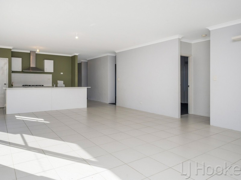 8 Tilbrook Rise, Ellenbrook WA 6069