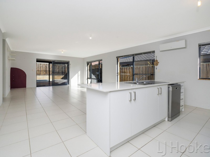 8 Tilbrook Rise, Ellenbrook WA 6069