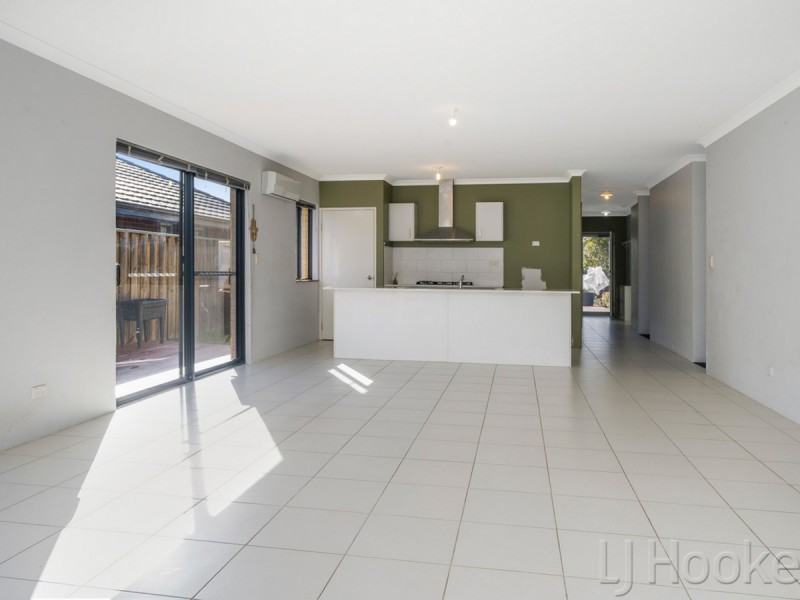 8 Tilbrook Rise, Ellenbrook WA 6069