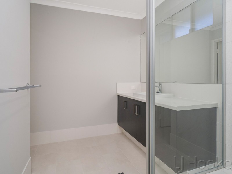 41 Arrowsmith Loop, South Guildford WA 6055