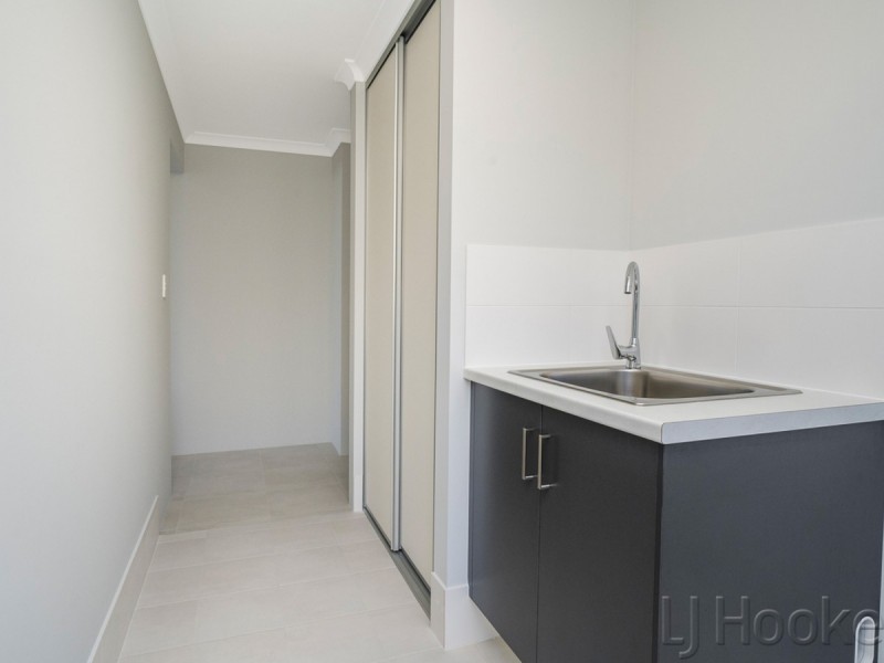 41 Arrowsmith Loop, South Guildford WA 6055