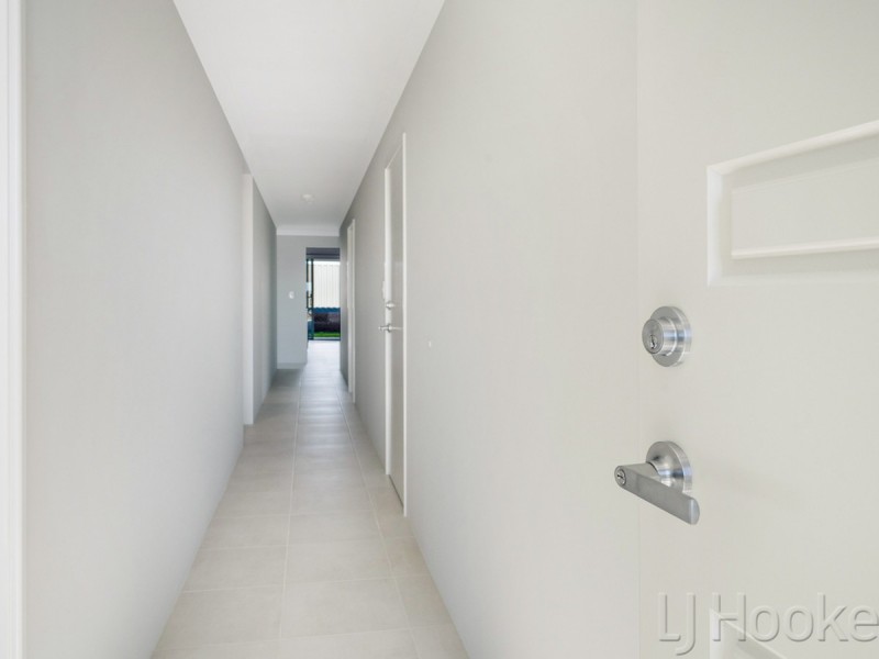 41 Arrowsmith Loop, South Guildford WA 6055