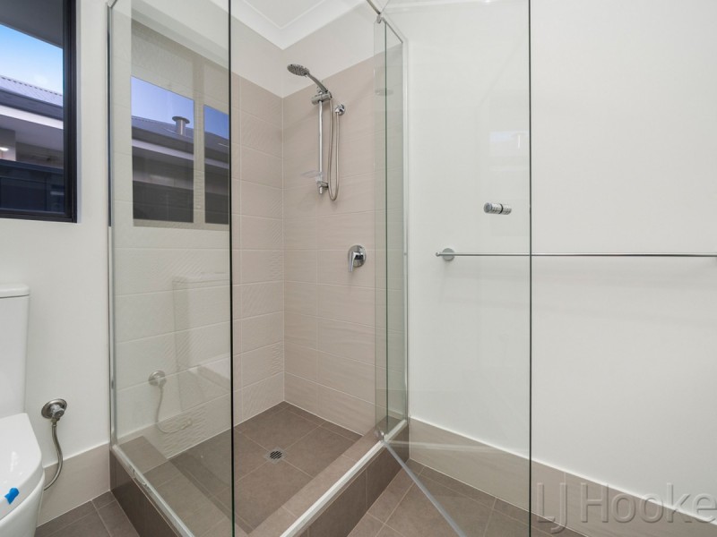 69 Denmark Loop, South Guildford WA 6055