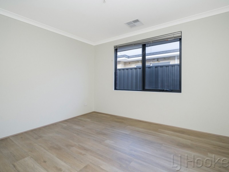 69 Denmark Loop, South Guildford WA 6055