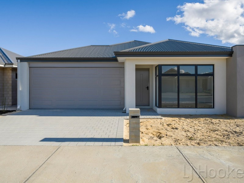 69 Denmark Loop, South Guildford WA 6055
