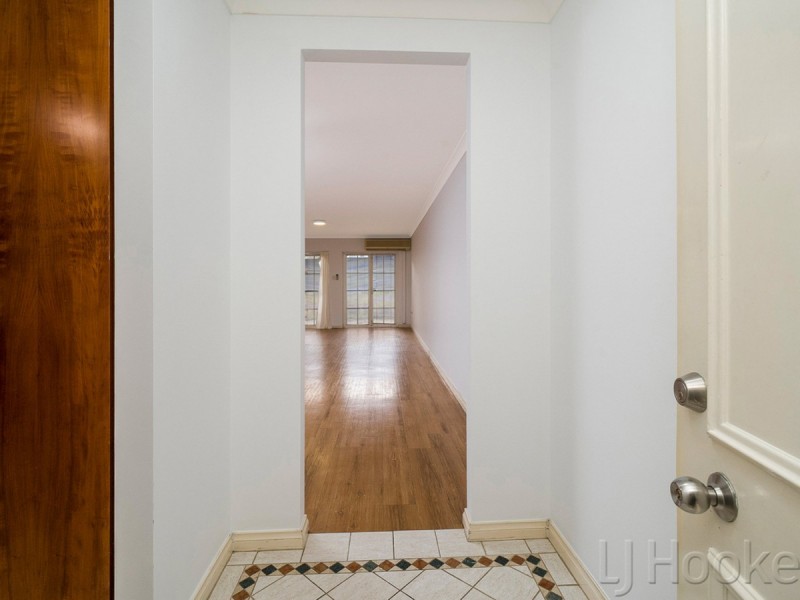 4/2 Henry Lawson Walk, East Perth WA 6004