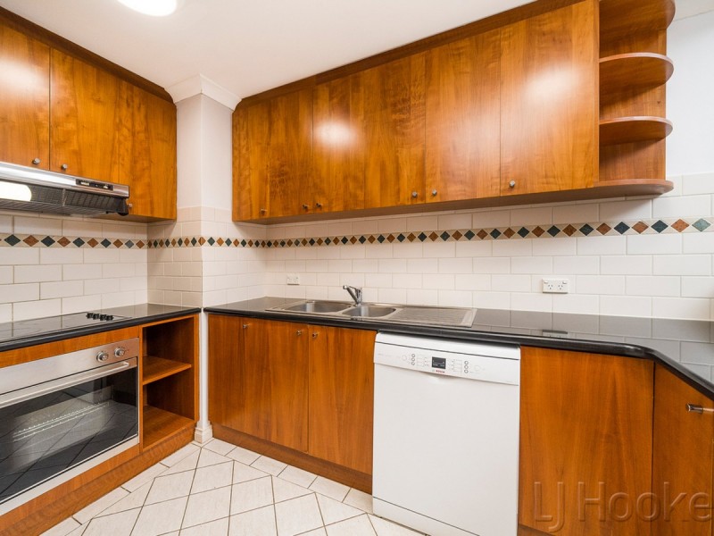 4/2 Henry Lawson Walk, East Perth WA 6004