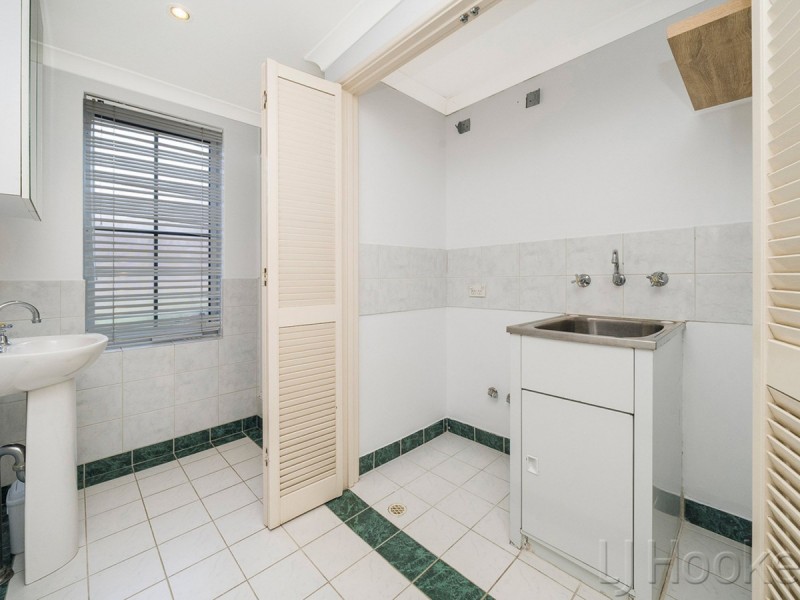 4/2 Henry Lawson Walk, East Perth WA 6004