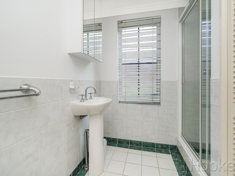 4/2 Henry Lawson Walk, East Perth WA 6004
