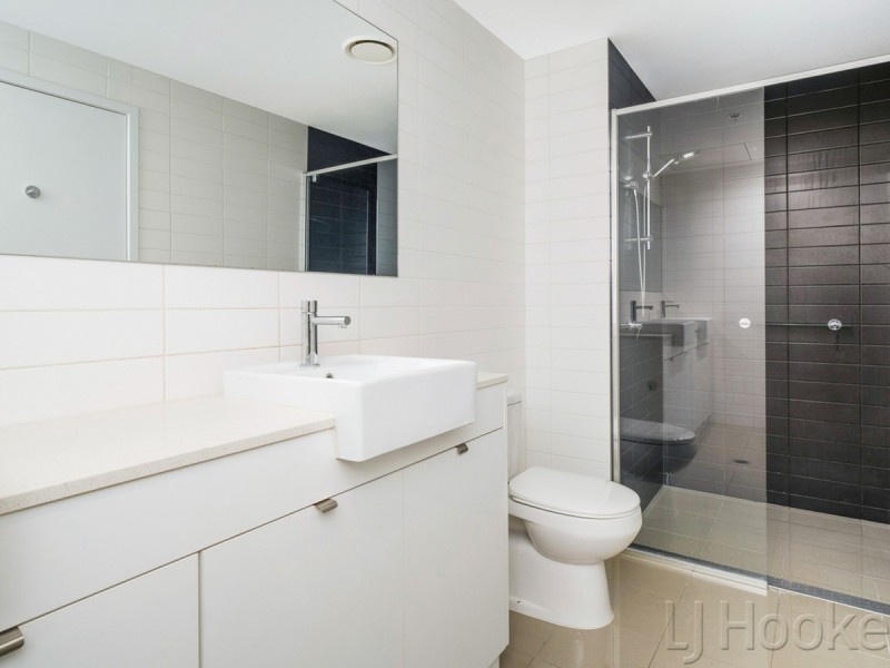 512/17 Malata Cresent, Success WA 6164