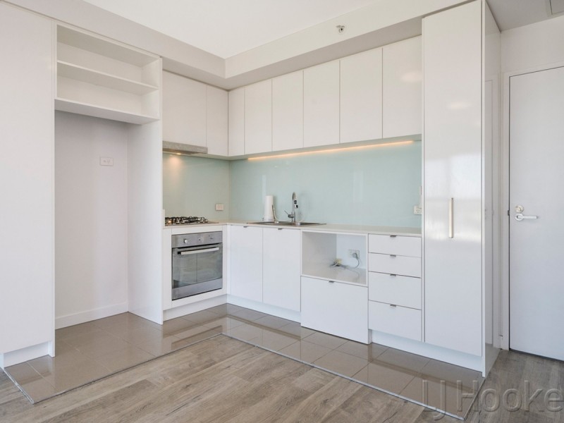 512/17 Malata Cresent, Success WA 6164