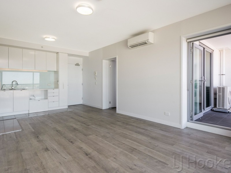 512/17 Malata Cresent, Success WA 6164