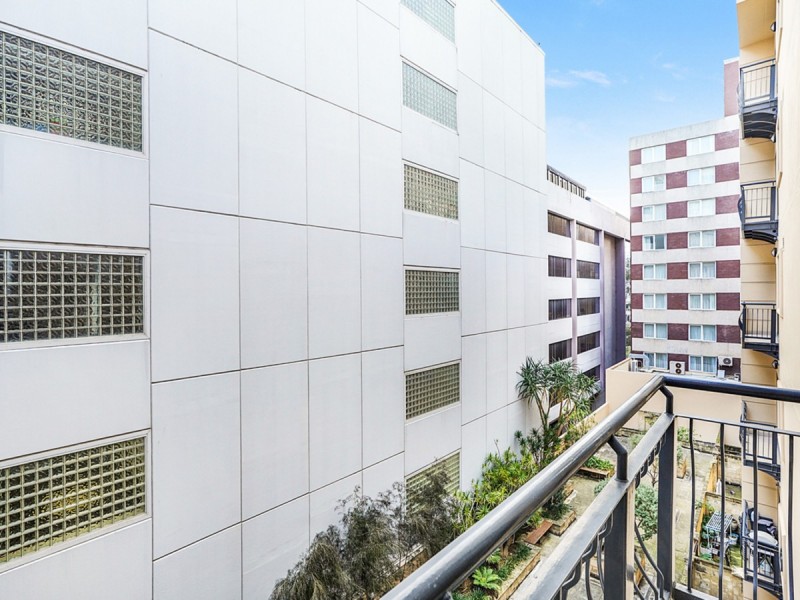 607/2 St Georges Terrace, Perth WA 6000