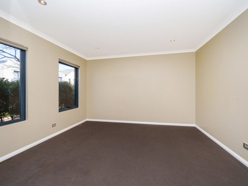 7 Plomarion Rise, Victoria Park WA 6100